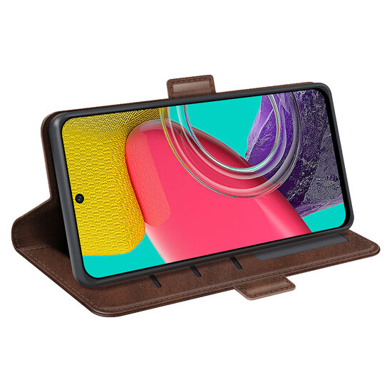 Samsung Galaxy M53 Hoesje - MobyDefend Luxe Wallet Book Case (Sluiting Zijkant) - Bruin