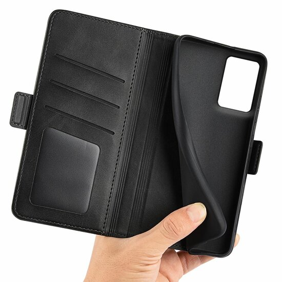 Motorola Edge 50 Fusion Hoesje - MobyDefend Luxe Wallet Book Case (Sluiting Zijkant) - Zwart