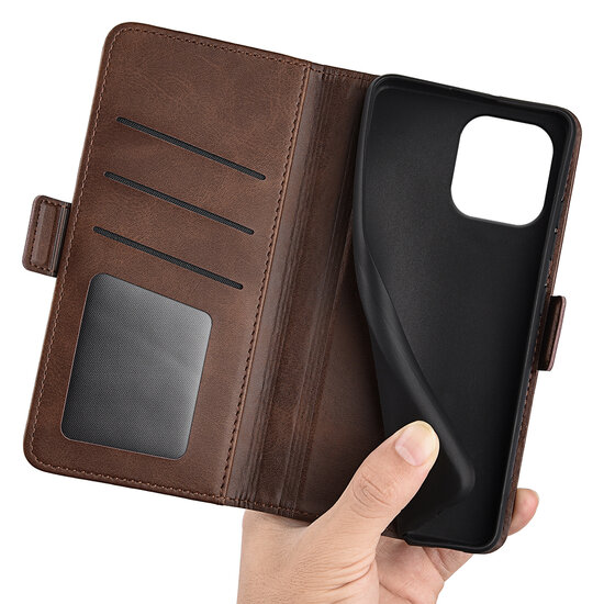 iPhone 16 Pro Hoesje - MobyDefend Luxe Wallet Book Case (Sluiting Zijkant) - Bruin