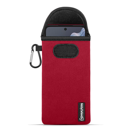 Hoesje voor Motorola Moto G35 - MobyDefend Neopreen Pouch Met Karabijnhaak - Insteekhoesje - Riemlus Hoesje - Rood