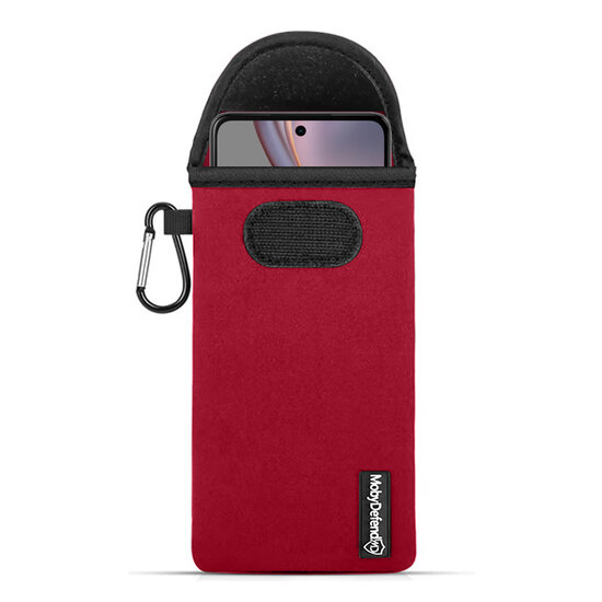 Hoesje voor Motorola Moto G75 - MobyDefend Neopreen Pouch Met Karabijnhaak - Insteekhoesje - Riemlus Hoesje - Rood