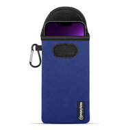 Hoesje voor iPhone 13 Pro Max - MobyDefend Neopreen Pouch Met Karabijnhaak - Insteekhoesje - Riemlus Hoesje - Blauw