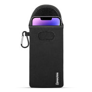 Hoesje voor iPhone 14 / iPhone 14 Pro - MobyDefend Neopreen Pouch Met Karabijnhaak - Insteekhoesje - Riemlus Hoesje - Zwart