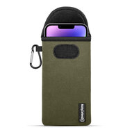 Hoesje voor iPhone 14 / iPhone 14 Pro - MobyDefend Neopreen Pouch Met Karabijnhaak - Insteekhoesje - Riemlus Hoesje - Groen