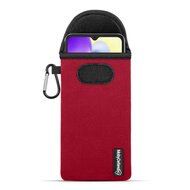 Hoesje voor Xiaomi Redmi 10A - MobyDefend Neopreen Pouch Met Karabijnhaak - Insteekhoesje - Riemlus Hoesje - Rood