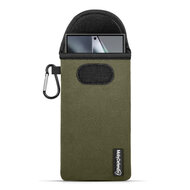 Hoesje voor Samsung Galaxy S24 Ultra - MobyDefend Neopreen Pouch Met Karabijnhaak - Insteekhoesje - Riemlus Hoesje - Groen