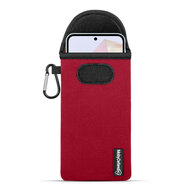 Hoesje voor Samsung Galaxy A35 - MobyDefend Neopreen Pouch Met Karabijnhaak - Insteekhoesje - Riemlus Hoesje - Rood