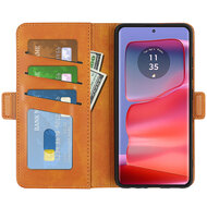 Motorola Edge 50 Pro Hoesje - MobyDefend Luxe Wallet Book Case (Sluiting Zijkant) - Lichtbruin