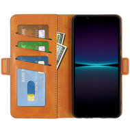 Sony Xperia 1 VI Hoesje - MobyDefend Luxe Wallet Book Case (Sluiting Zijkant) - Lichtbruin