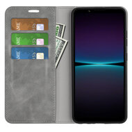 Sony Xperia 1 VI Hoesje - Luxe Wallet Bookcase (Magnetische Sluiting) - Grijs