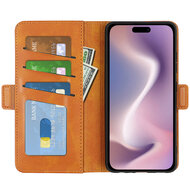 iPhone 16 Hoesje - MobyDefend Luxe Wallet Book Case (Sluiting Zijkant) - Lichtbruin