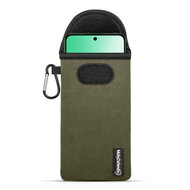 Hoesje voor Oppo Reno12 F - MobyDefend Neopreen Pouch Met Karabijnhaak - Insteekhoesje - Riemlus Hoesje - Groen