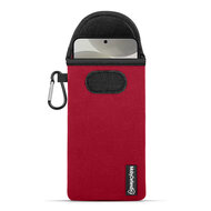 Hoesje voor Samsung Galaxy S24 - MobyDefend Neopreen Pouch Met Karabijnhaak - Insteekhoesje - Riemlus Hoesje - Rood